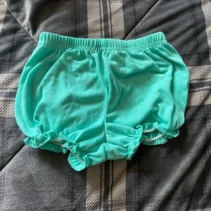 Baby girl shorts 6-12 months